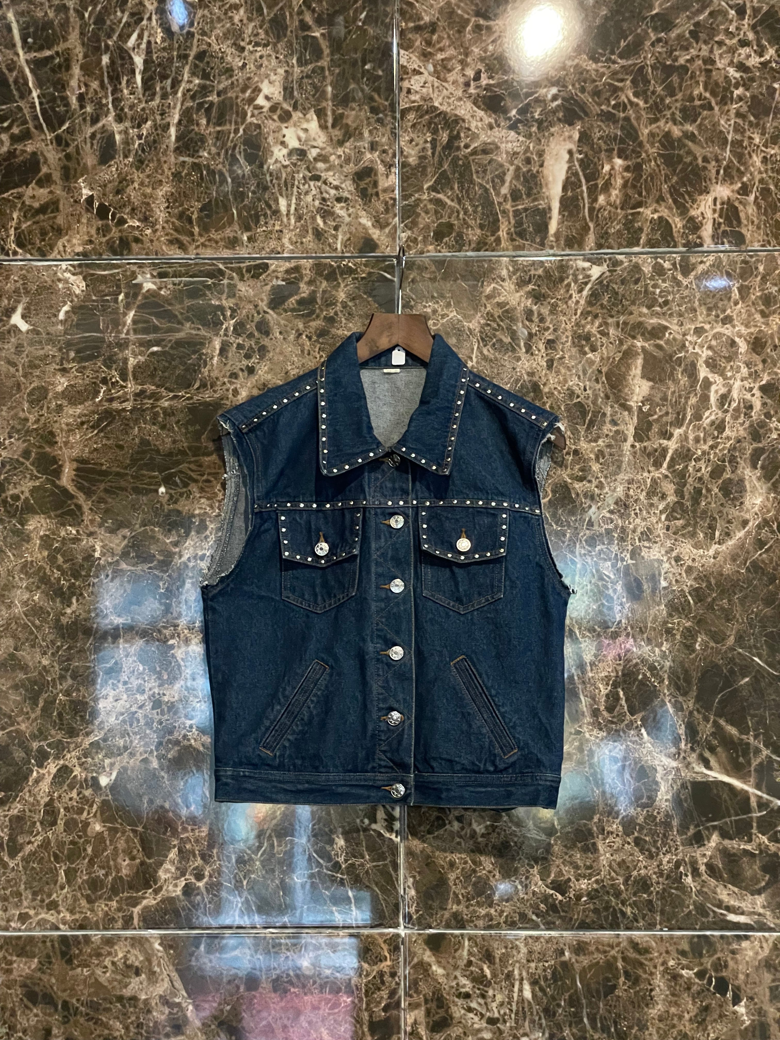 DENIM GILET SANS MANCHES RIVET STUDED