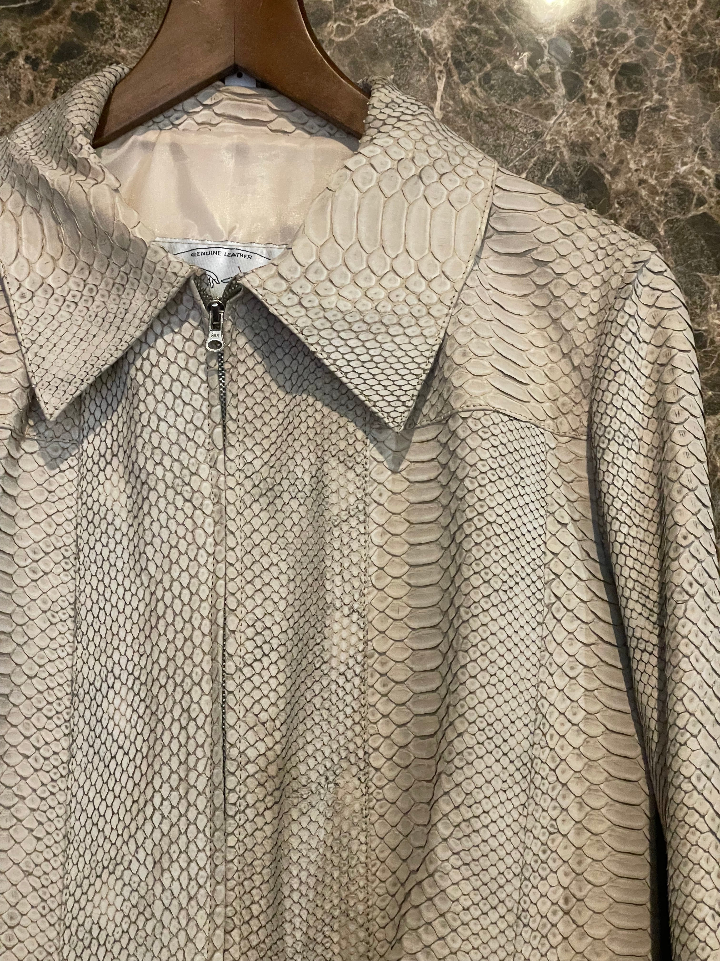 WHITE SNAKE SKIN JACKET