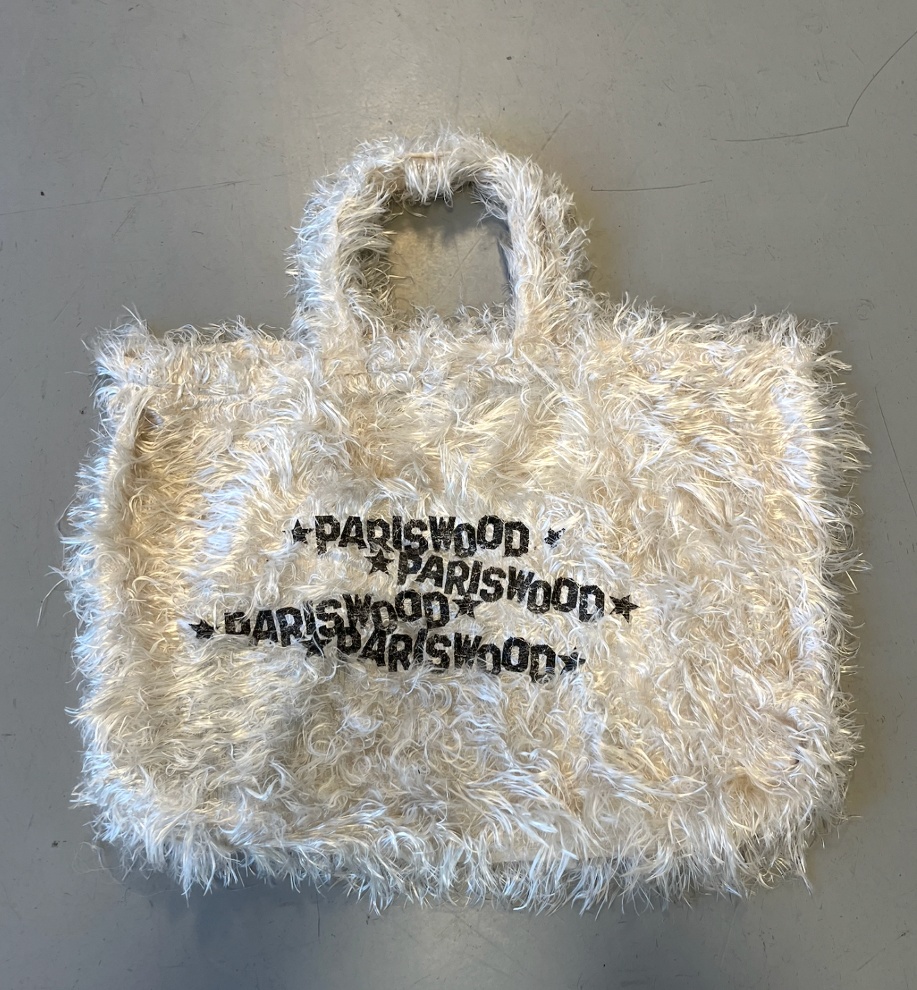 PARISWOOD WHITE FLUFFY BAG