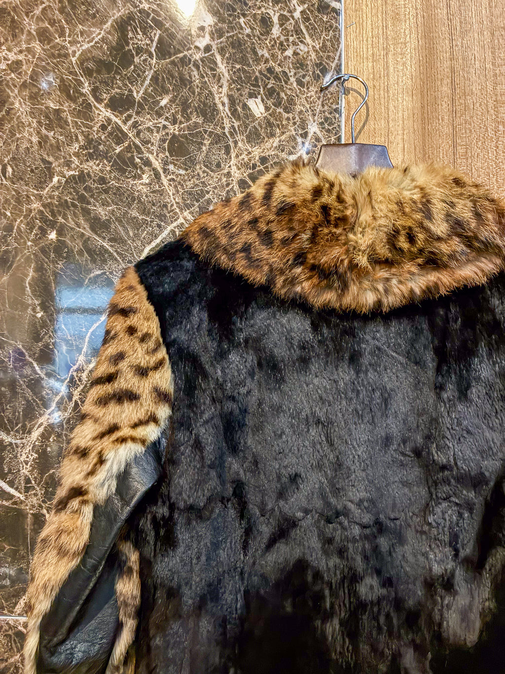 FUR & LEATHER JACKET LEOPARD & BLACK