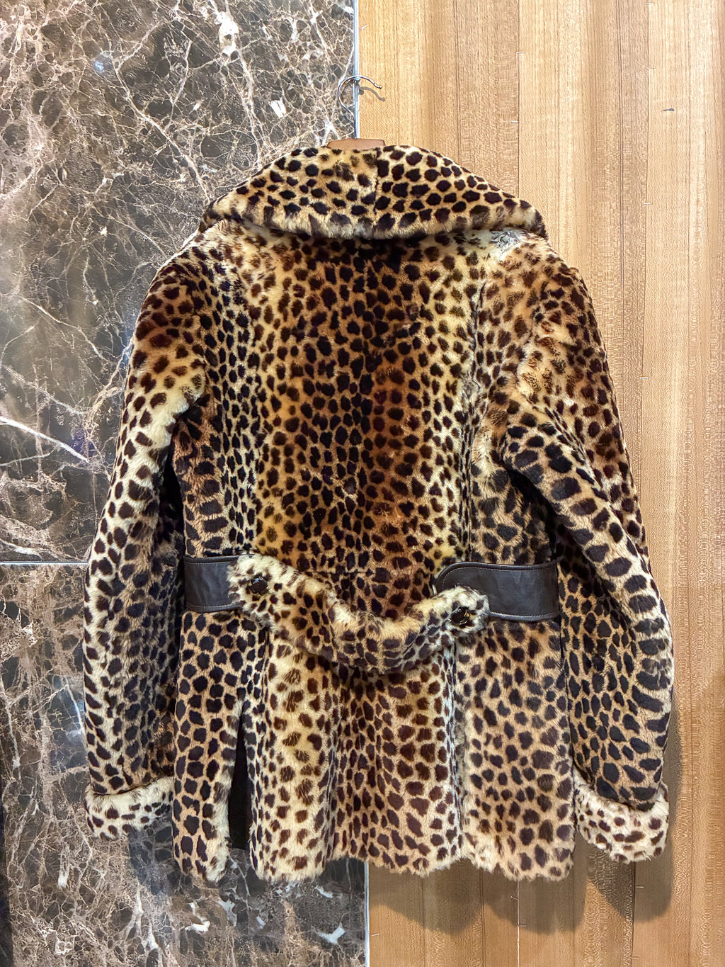 3/4 SHEEP PRINTED LEOPARD COAT